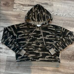 Lucky Brand cropped Camouflage Hoodie